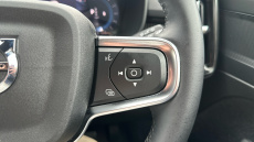 Volvo XC40 2.0 B4P Plus Dark 5dr Auto Petrol Estate